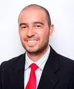 Retrato profesional del Dr. Oscar Camacho Esquivel